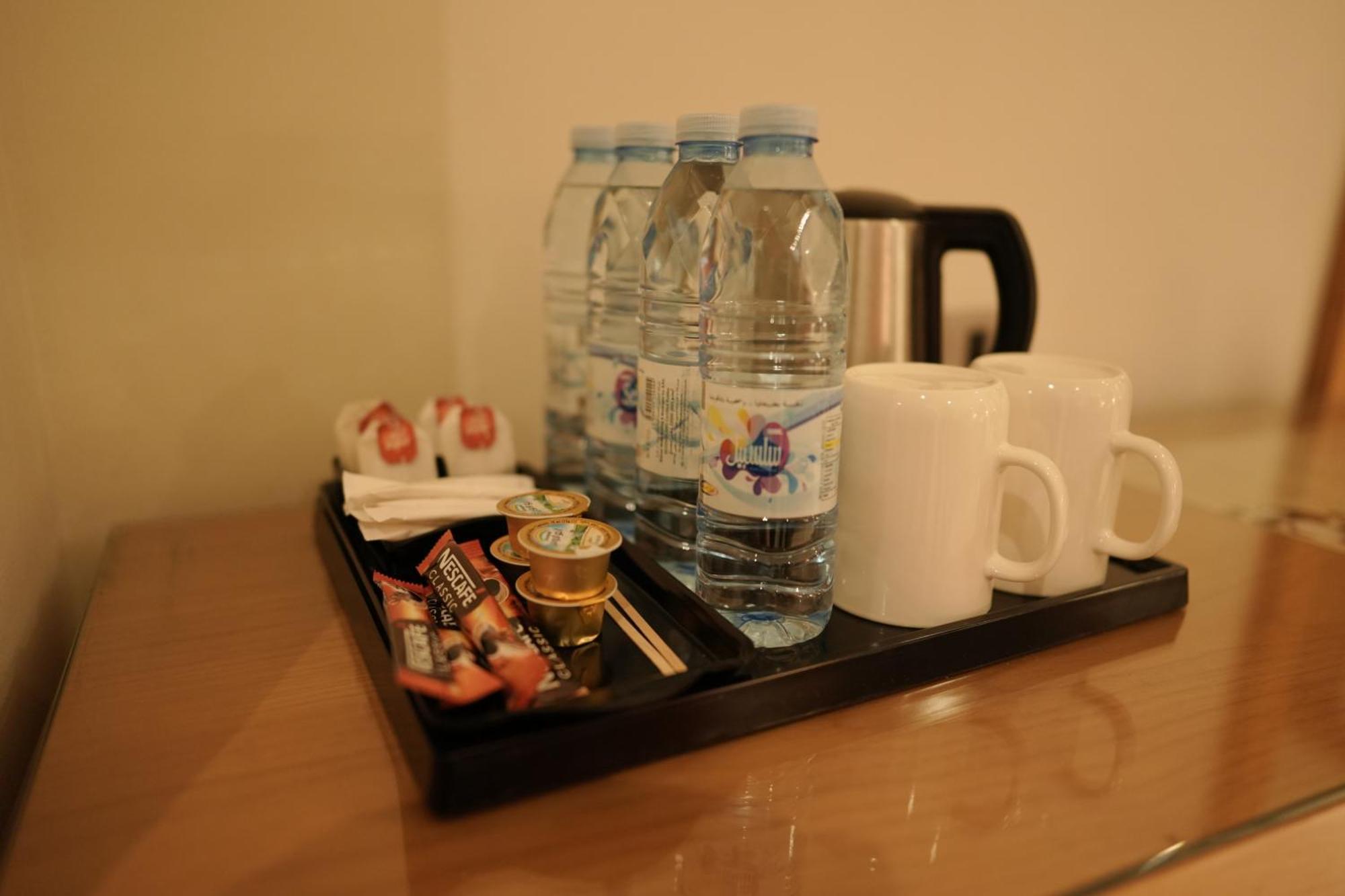 Meshal Hotel Al Manamah Esterno foto