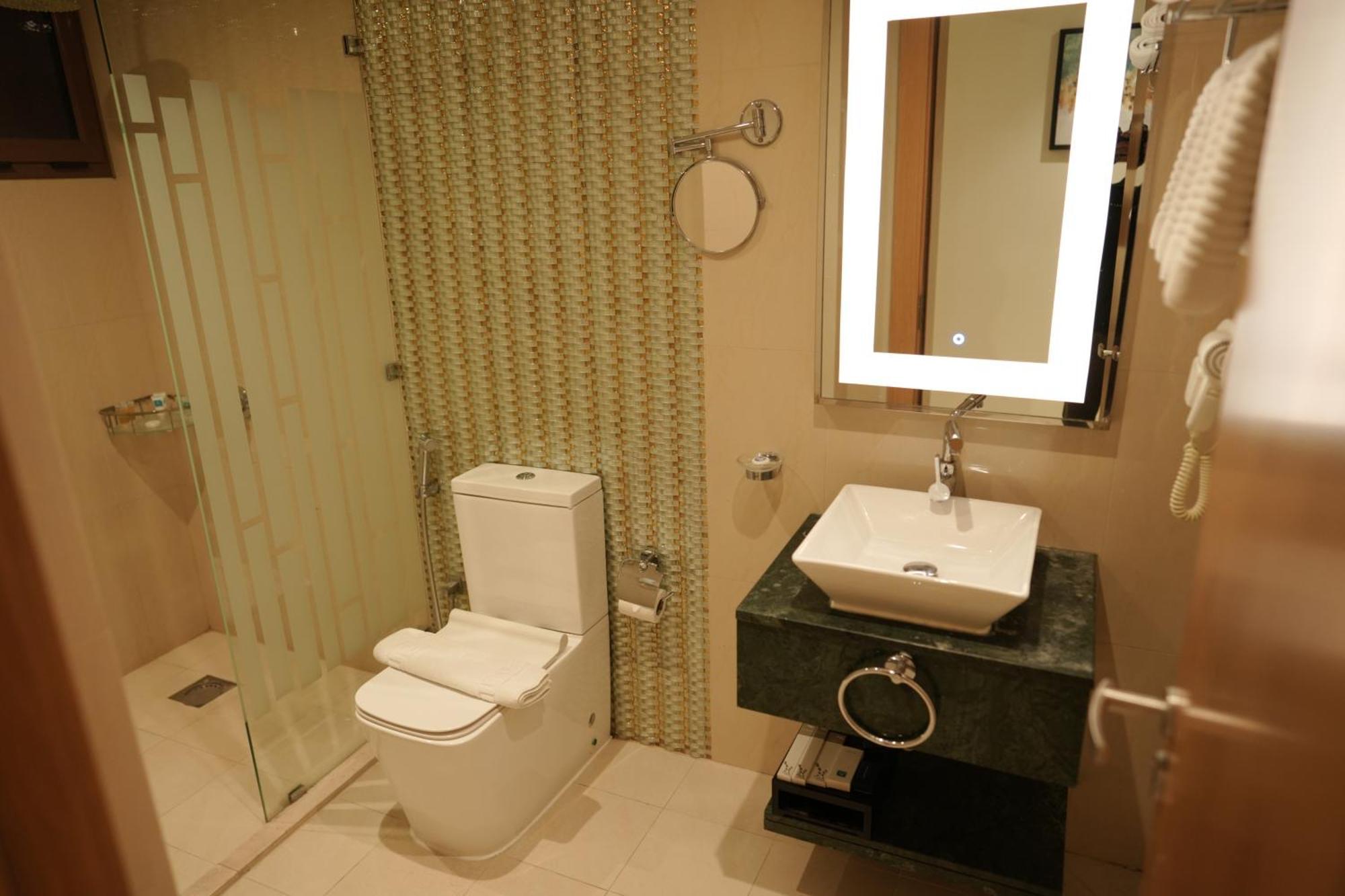 Meshal Hotel Al Manamah Esterno foto
