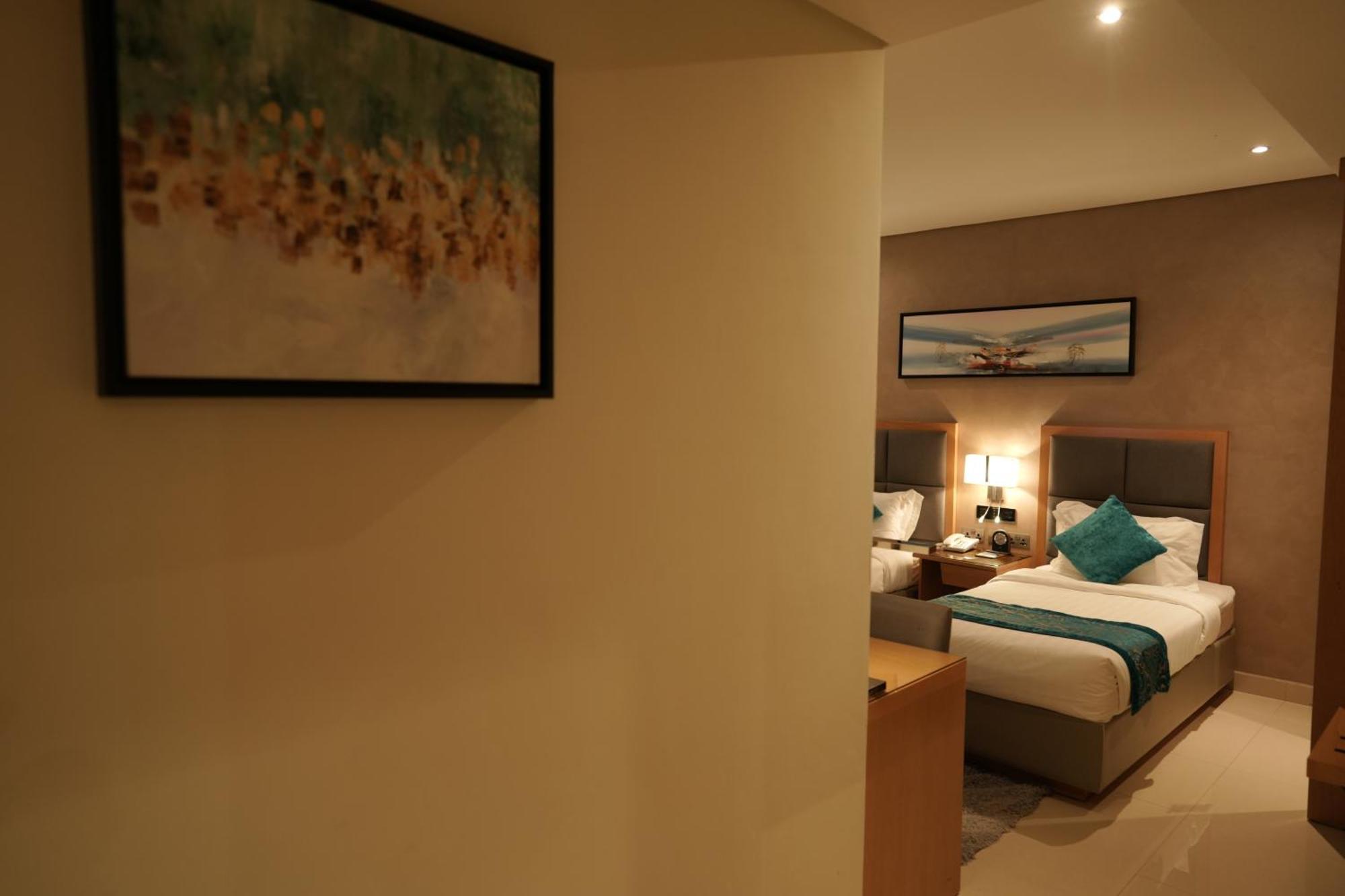 Meshal Hotel Al Manamah Esterno foto