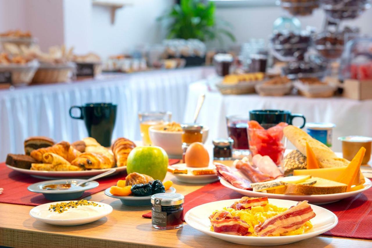 Meshal Hotel Al Manamah Esterno foto